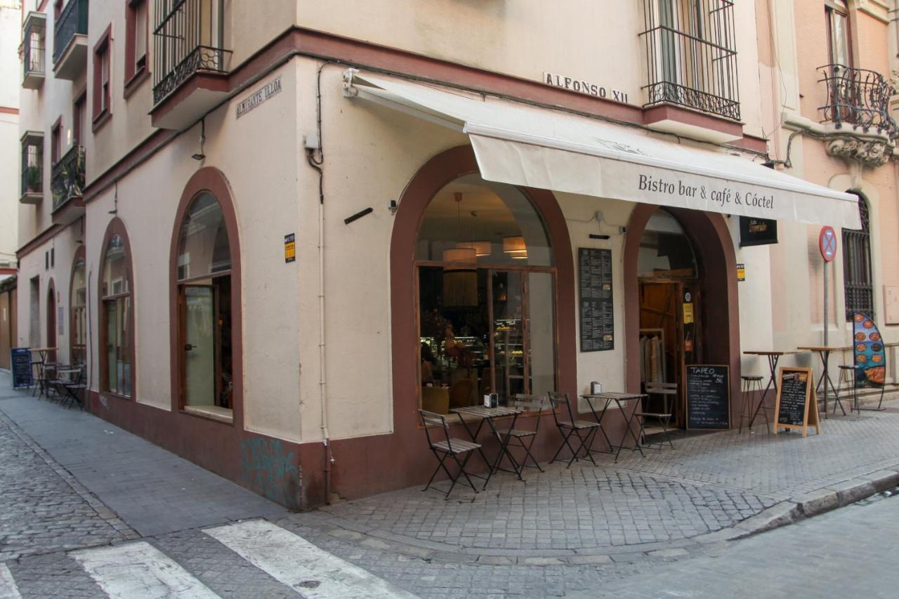 Pikis Apartment Center 1 Seville Exterior photo